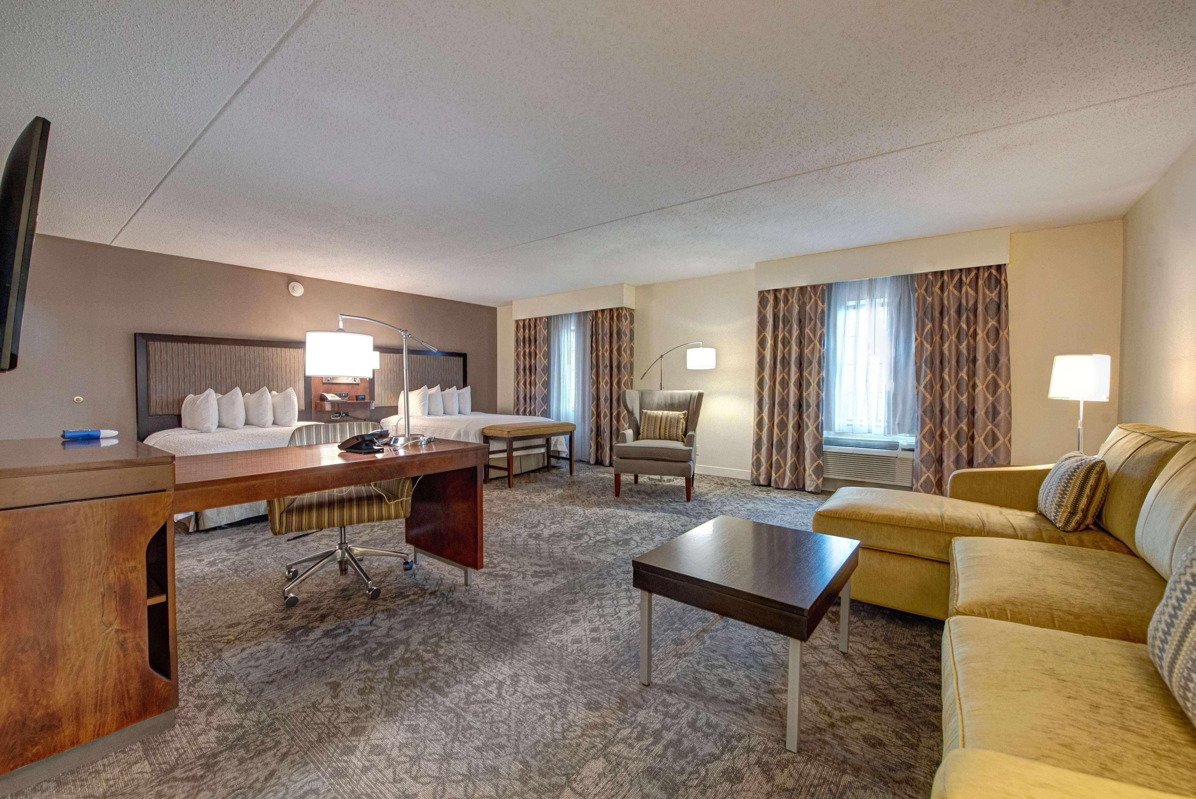 Hampton Inn & Suites By Hilton - Rockville Centre Eksteriør billede