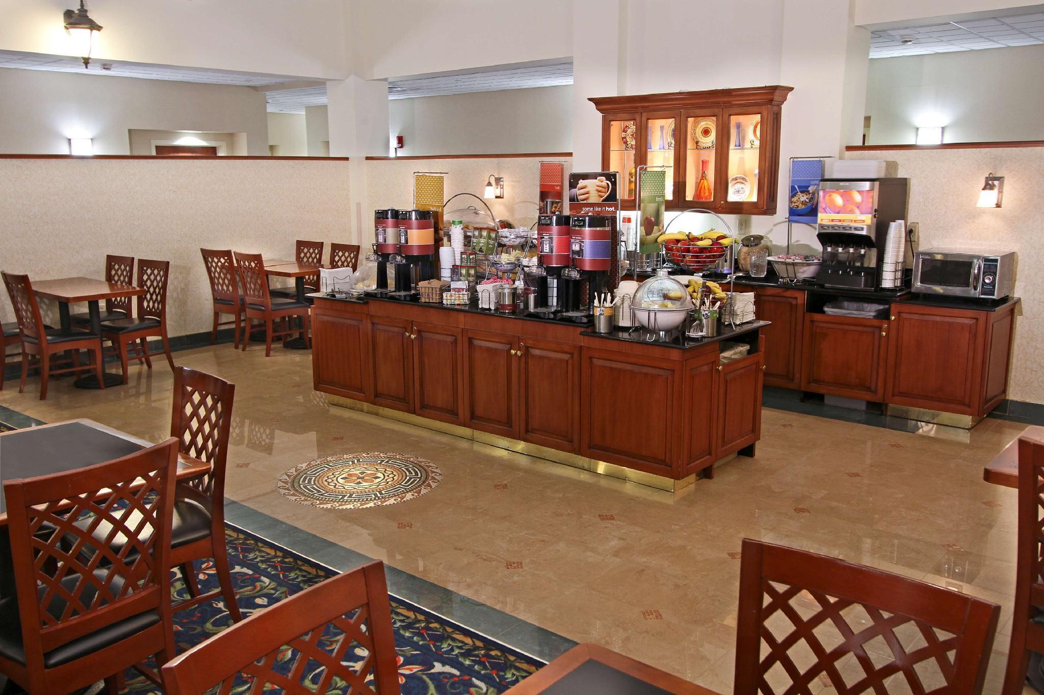 Hampton Inn & Suites By Hilton - Rockville Centre Eksteriør billede