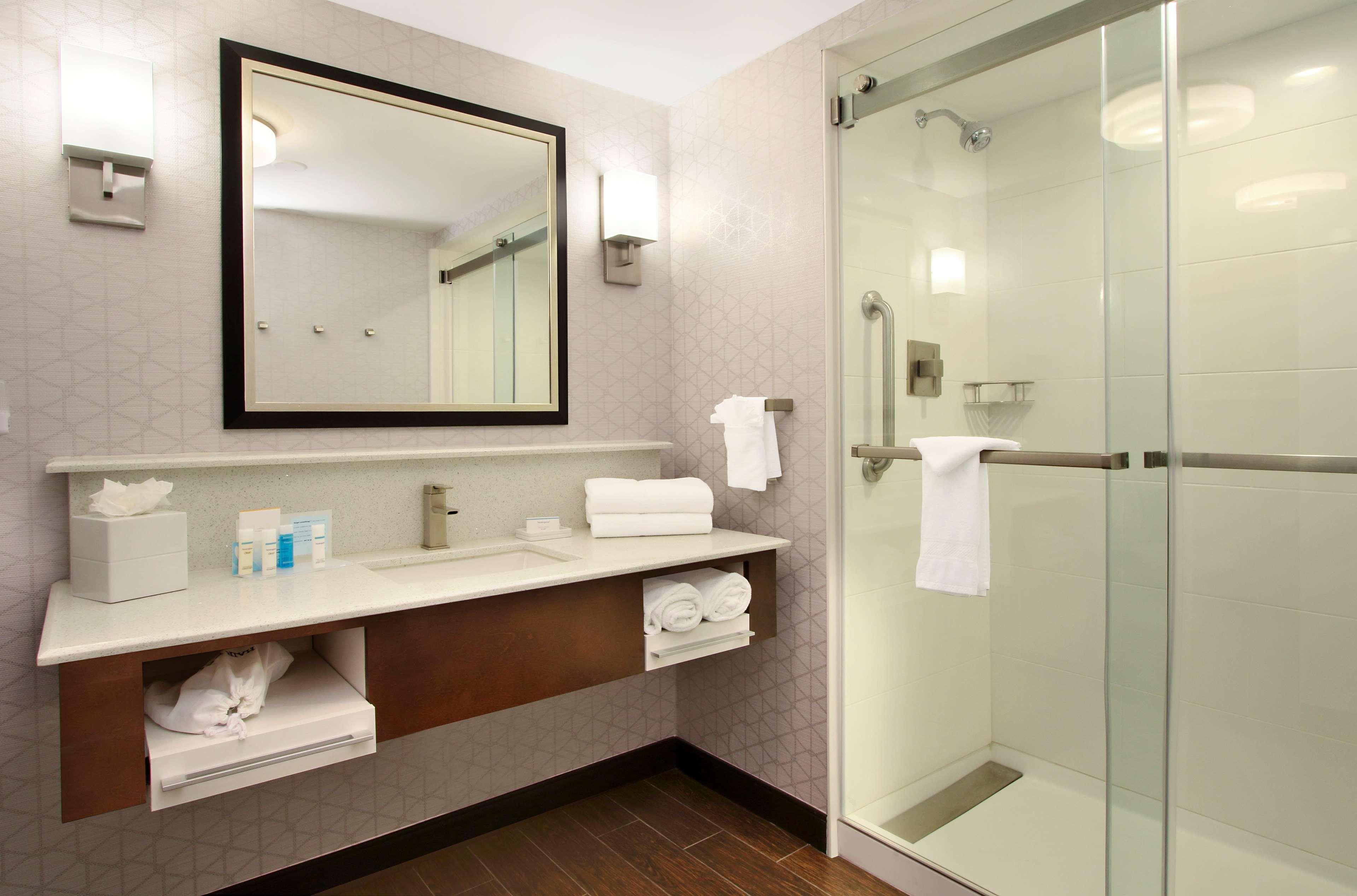 Hampton Inn & Suites By Hilton - Rockville Centre Eksteriør billede