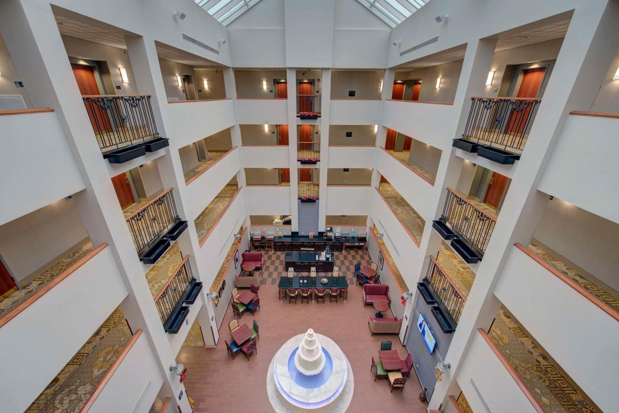 Hampton Inn & Suites By Hilton - Rockville Centre Eksteriør billede