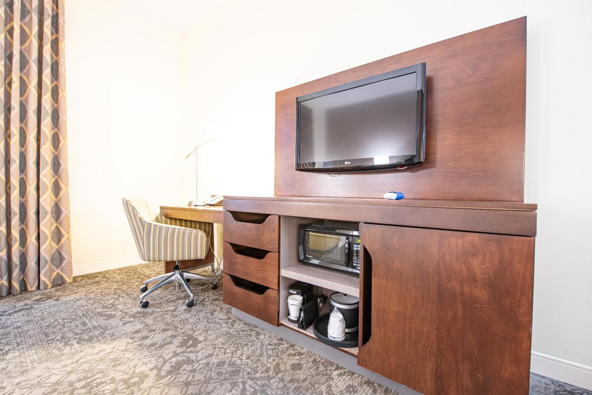 Hampton Inn & Suites By Hilton - Rockville Centre Eksteriør billede