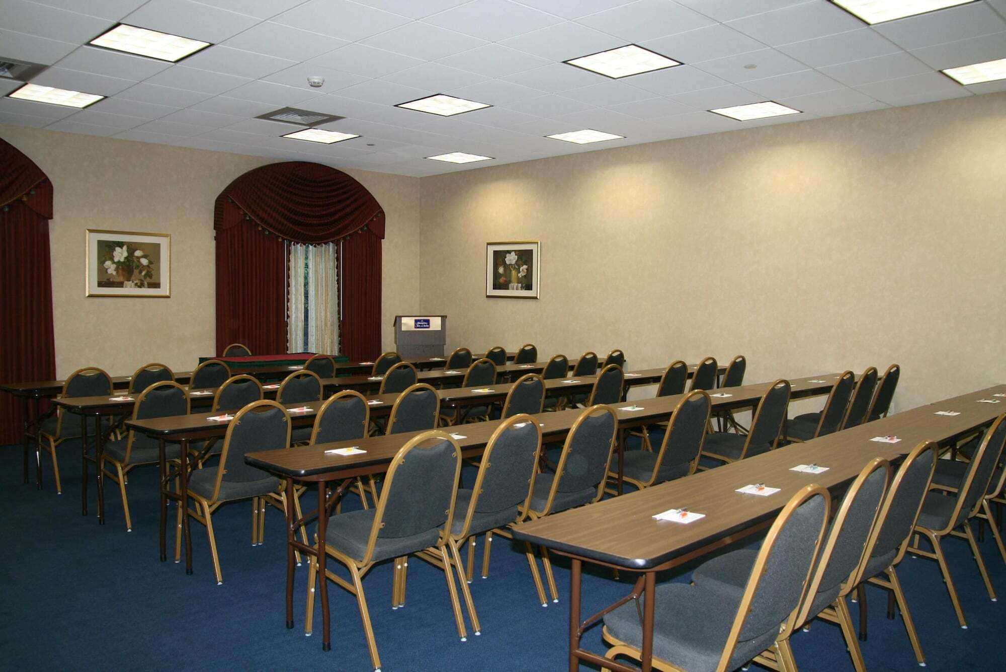 Hampton Inn & Suites By Hilton - Rockville Centre Eksteriør billede